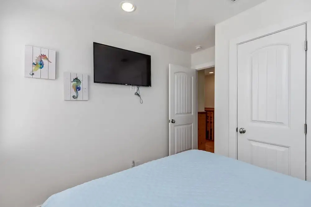 Prime Location 5 Bedrooms Pool Sleeps 14