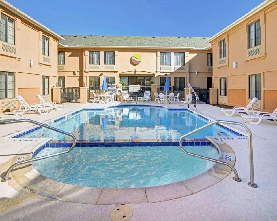 Quality Inn & Suites Irving DFW Airport South
