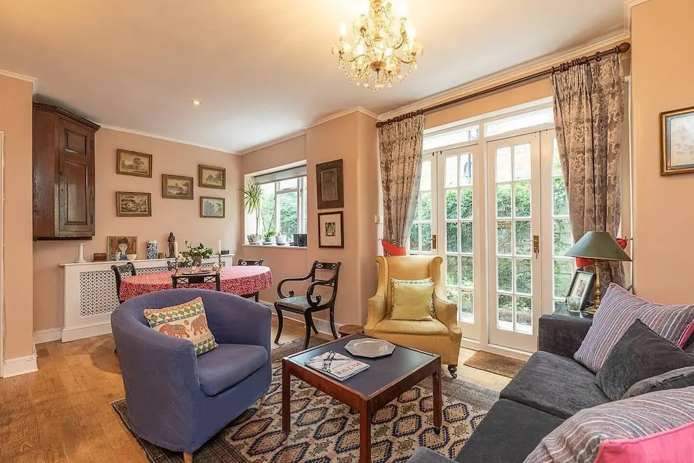 Elegant 2BR Flat w/ Garden Close to Battersea Park