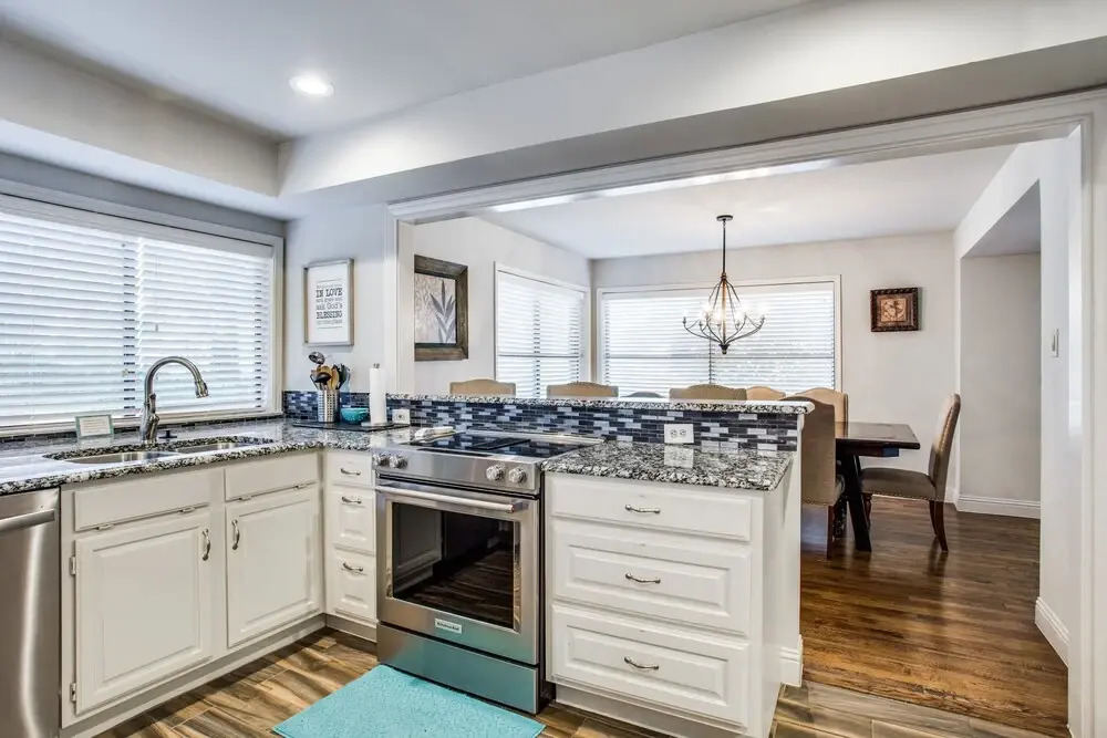 Arlington Manor - 5br/3ba Sleeps 18+ Hottub/firepit 5 Bedrooms 3 Bathr