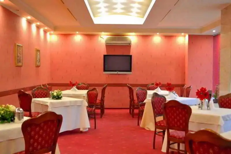 Hotel Tiara