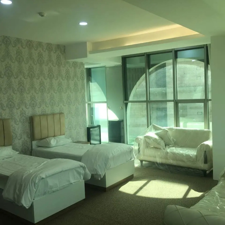 Lara Hotel