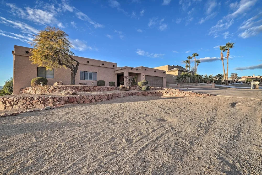 1 Mi to Beach: Lake Havasu Oasis w/ Lake View