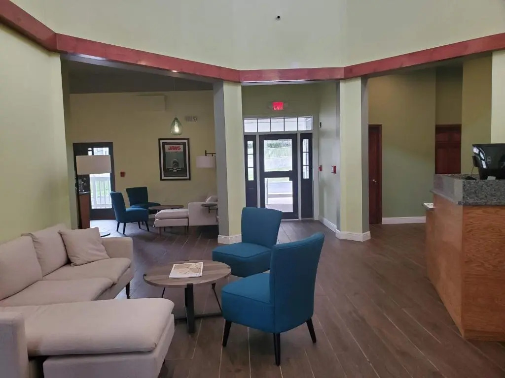 Seven Hills Suites
