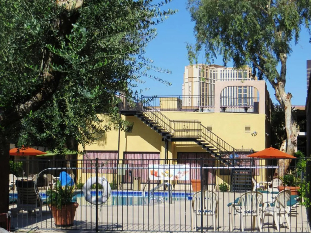 Mardi Gras Hotel & Casino