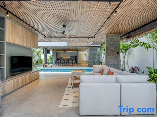 Sui A1: 3BR Villa • Prime Location by Berawa Beach - A Luxury Private Villa By Balinest Villas