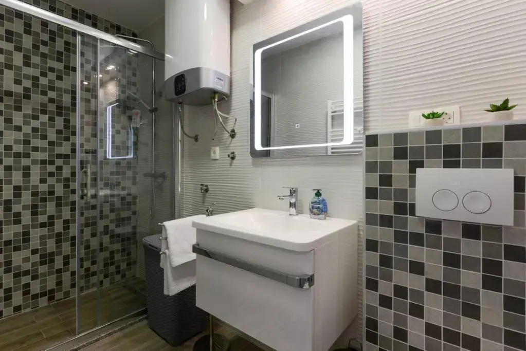 Reza Luxury Apartment