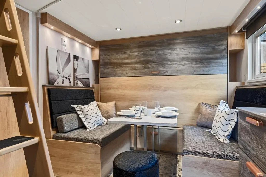 The Escape Luxury Pod Close To Beach