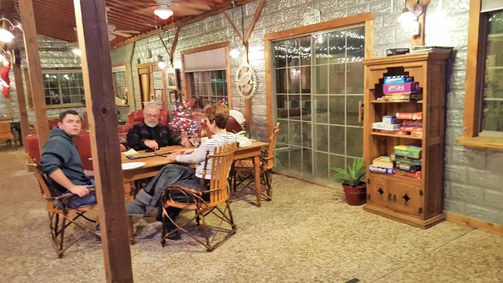 Full Moon Inn