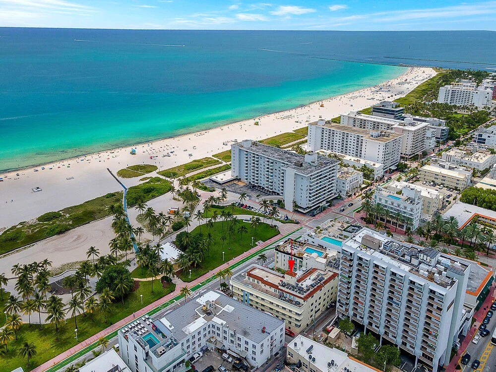 Private Condos at 556 Ocean by LMC
