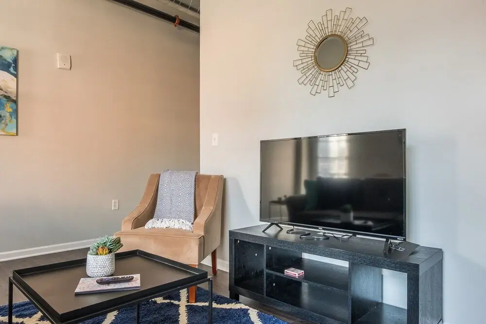 FRONTDESK 915 Broadway Apts Downtown Kansas City