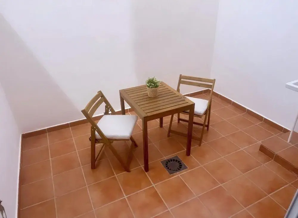 2 Bed House - Sleeps 4 - Pool - Terrace - Parking