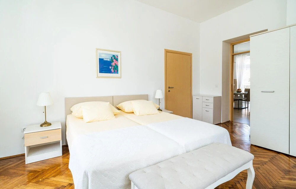 Nice Apartment in Dubrovnik With Wifi and 3 Bedrooms