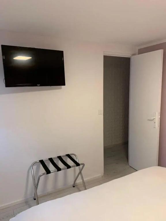 Aix Hotel