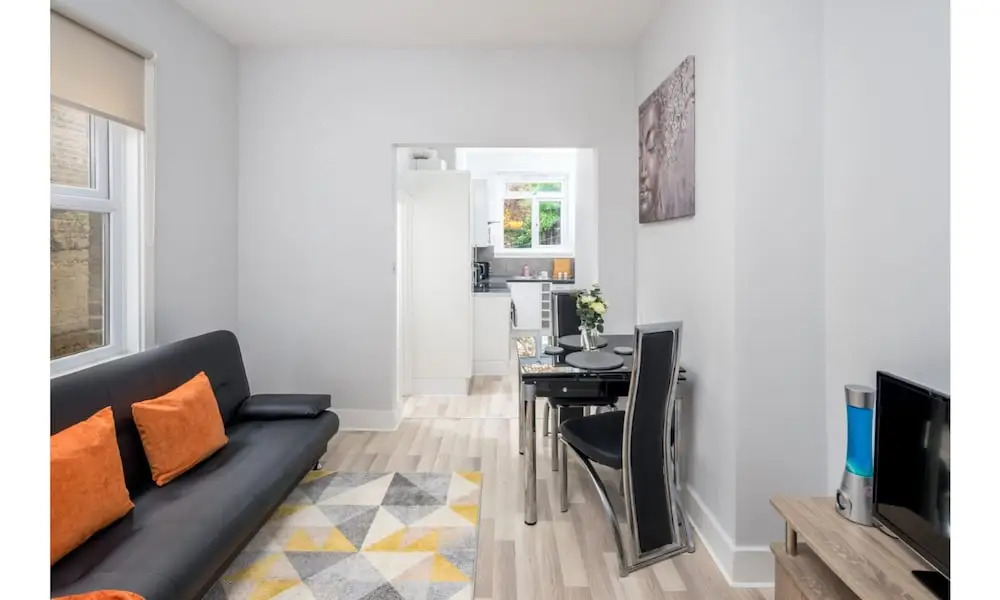Graeme Road Enfield Town Apartments