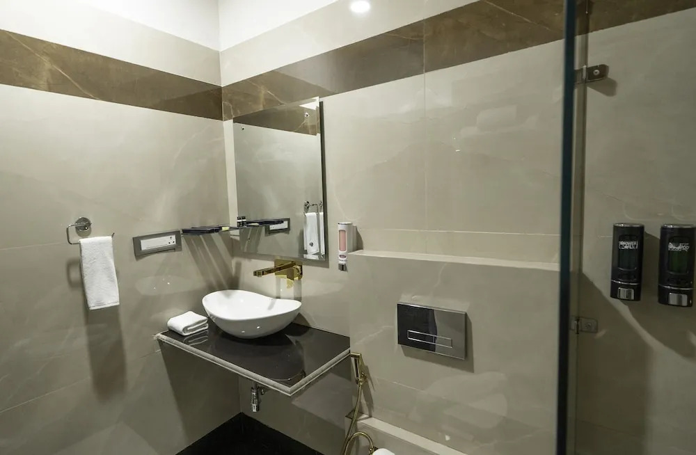 ANANTUM GATEWAY RESORTS