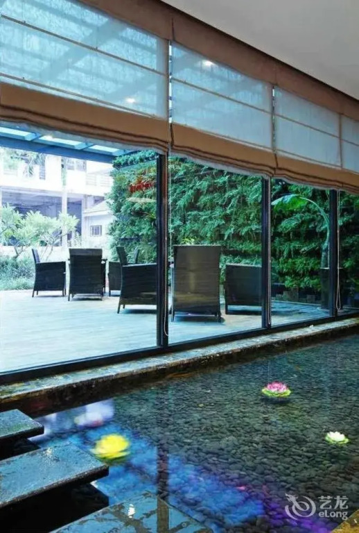 Luminous Jade Hotel