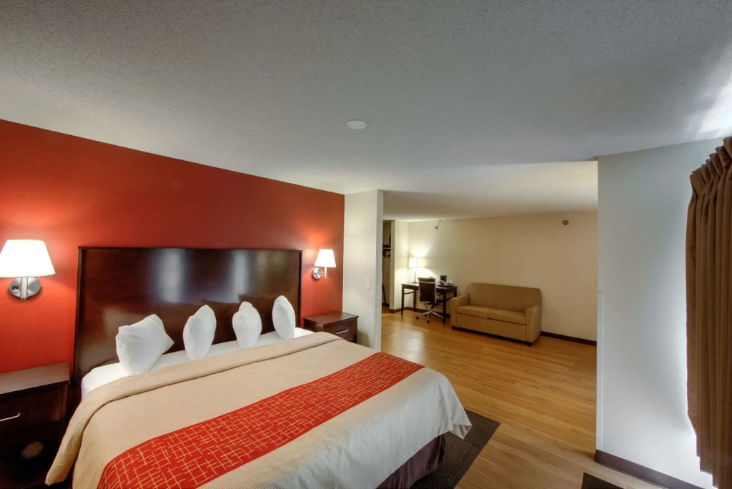 Red Roof Inn PLUS Henderson