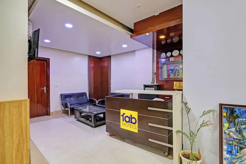 FabHotel The Tuesday Suits - Opposite to Delhi Public School