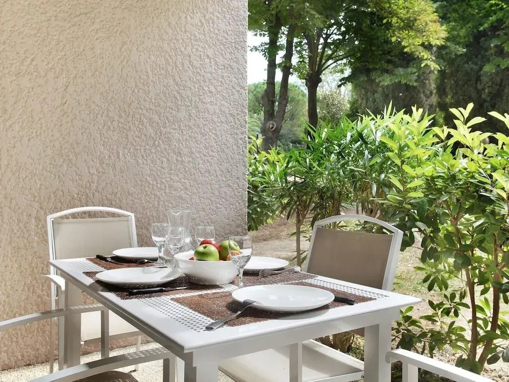 Resort in Arles Near Camargue Flamingos