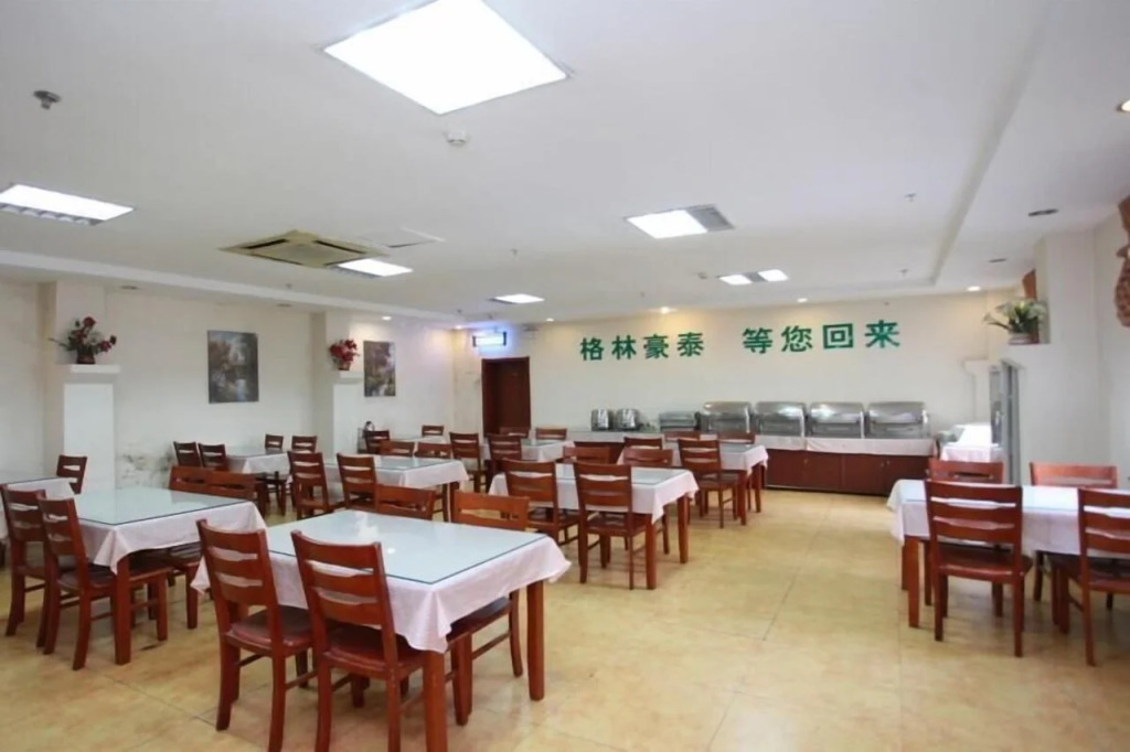JUN Hotels Jinan Tianqiao District Railway Station Square