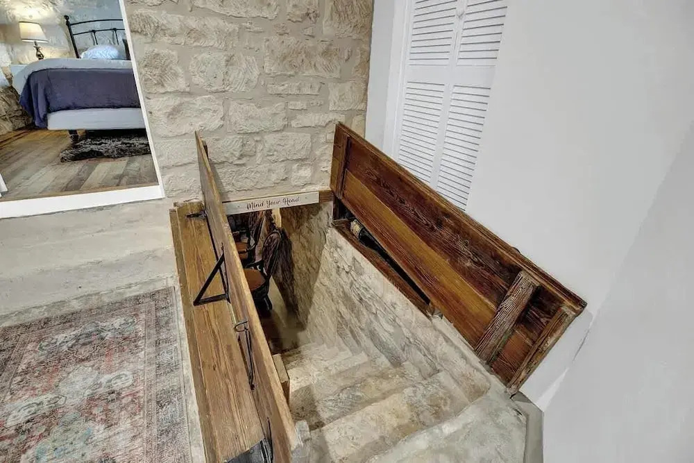 New! Luxurious Home W/wine Cellar & Firepit!