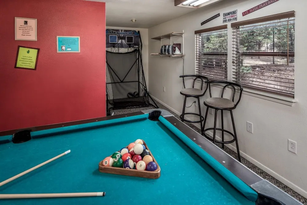 14 Pin - Two Bedroom Cabin