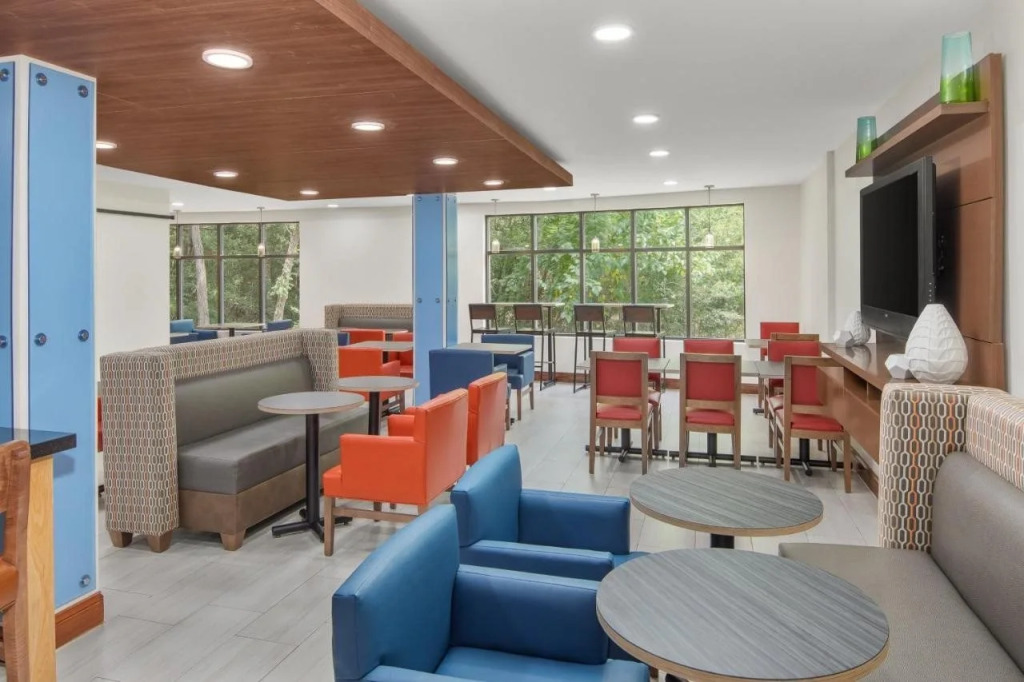 Holiday Inn Express & Suites - Hardeeville-Hilton Head by IHG