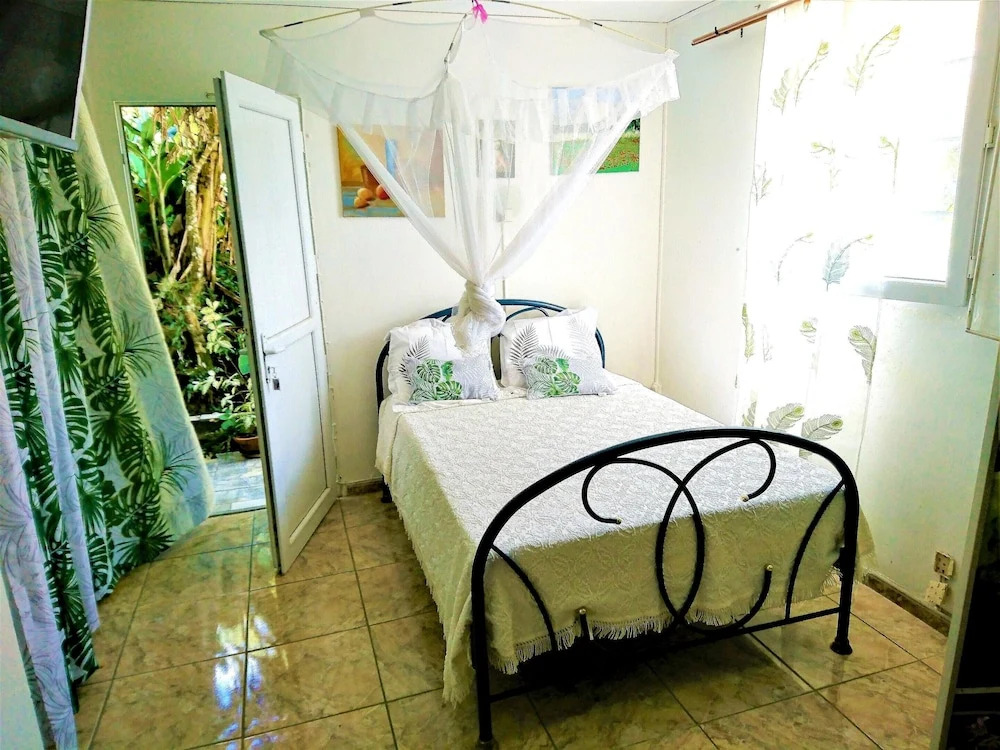 Studio in Fort-de-france, With Wonderful City View, Enclosed Garden an