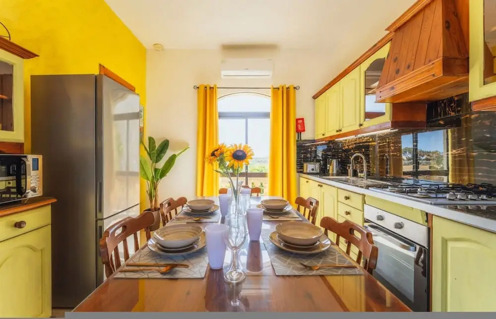 Tal Jordan Complex - The Sunflower Bungalow 2