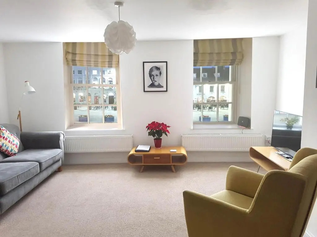 Warwick Market Place Apartment