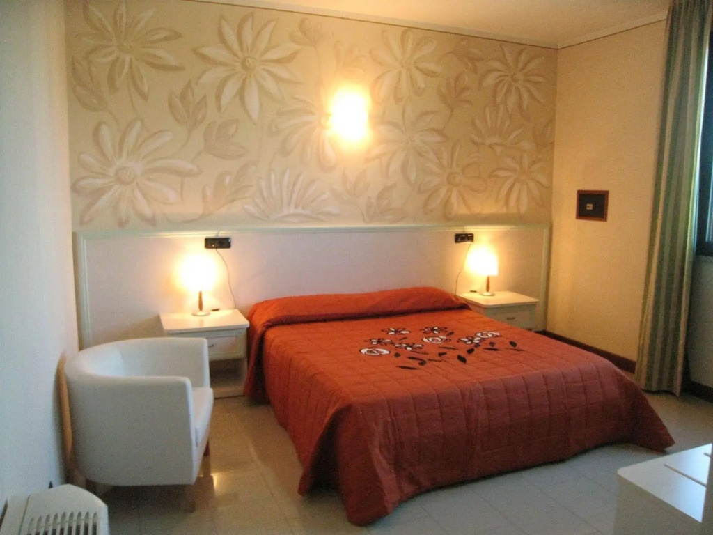 Eden Hotel