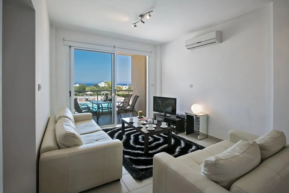 Cyprus Apartment Palm 106 Gold