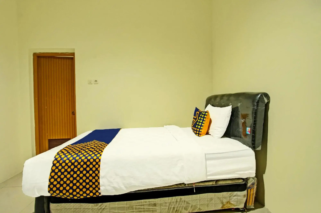 SPOT ON 91890 Kost Kalasan Syariah