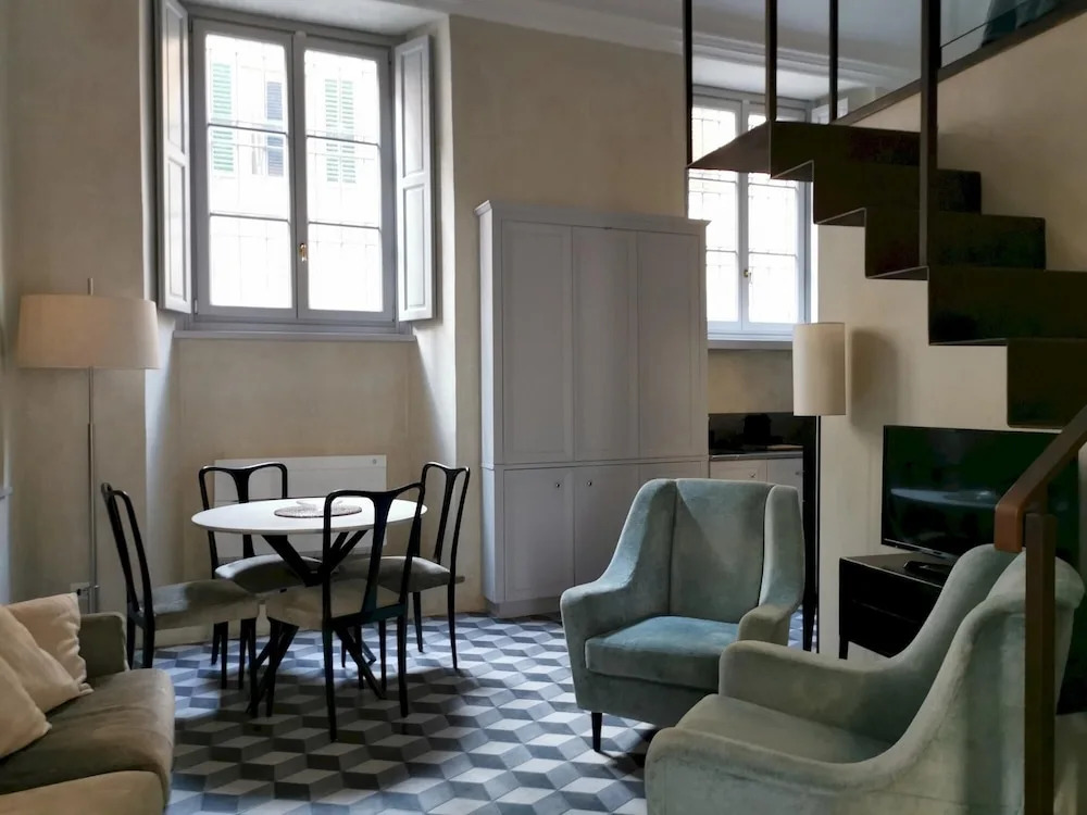 Mezzo 46 in Firenze With 2 Bedrooms and 2 Bathrooms