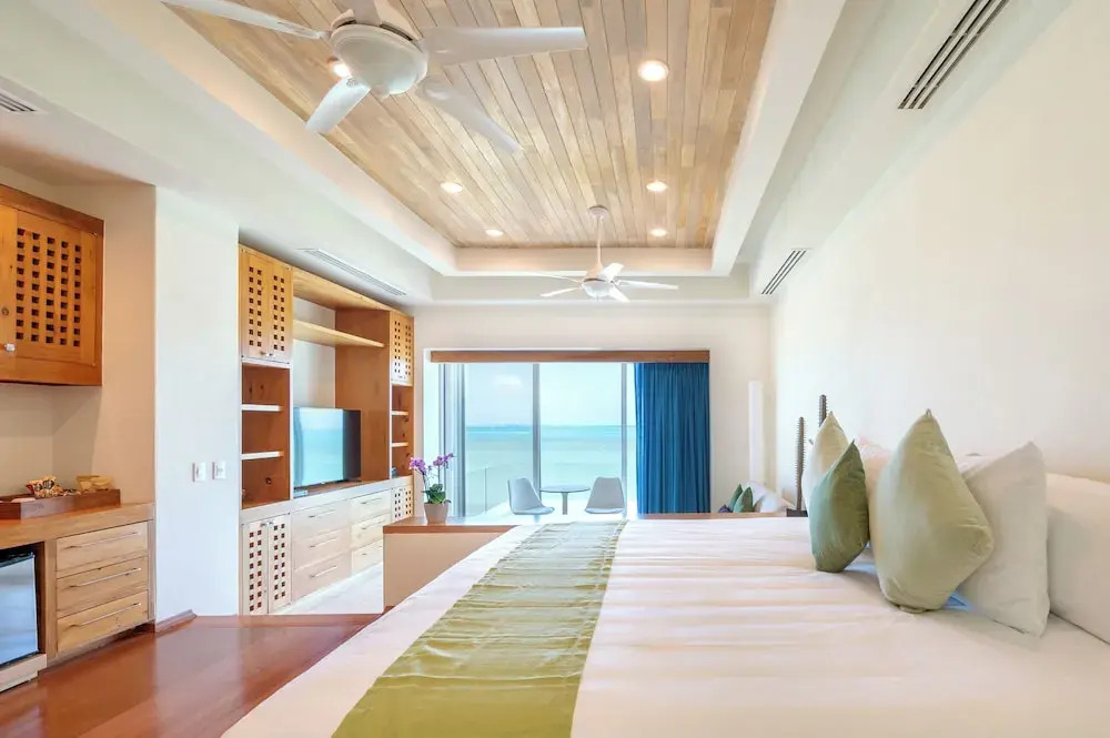 Villa Punta Sam - Beachfront Luxury Villa
