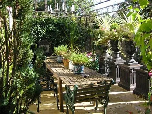 The Avenue Guest House