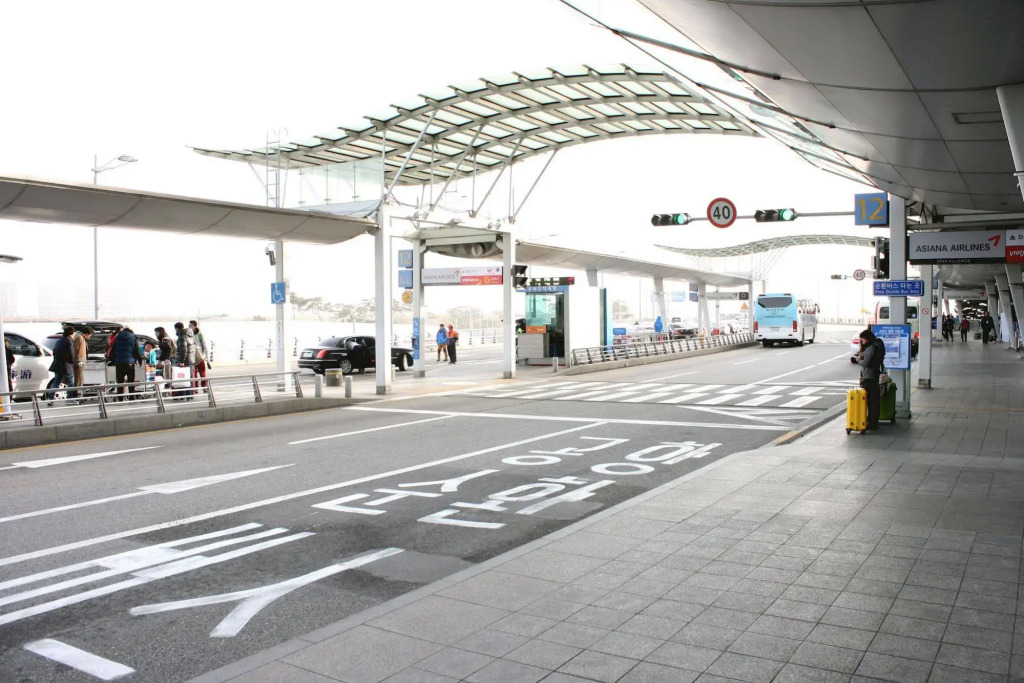 Incheon Airport Line Guesthouse