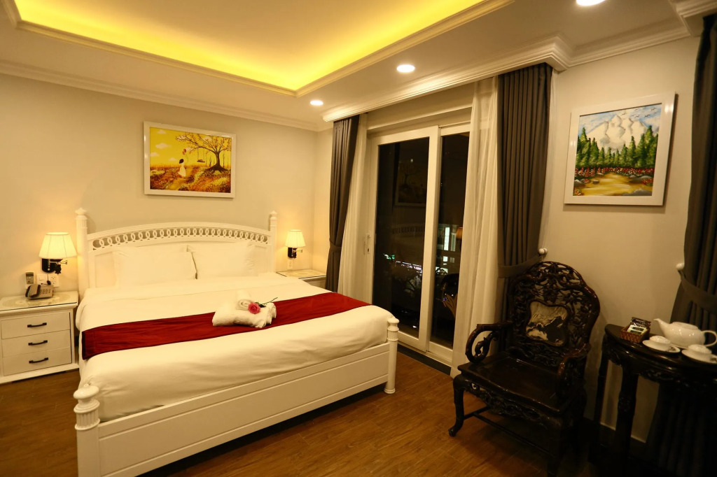 Diamond Queen Hotel
