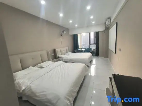 Sanqiuju Homestay (Zhangba North Road Subway Station)