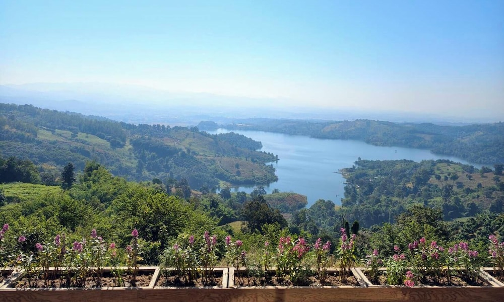Le Doi Lakeview เลอดอย เลควิว