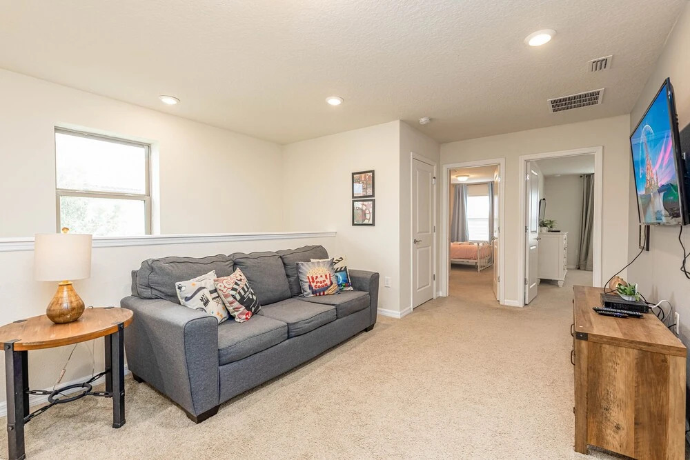 Tvpm-4638td/sr 5 Bedroom Townhouse by RedAwning