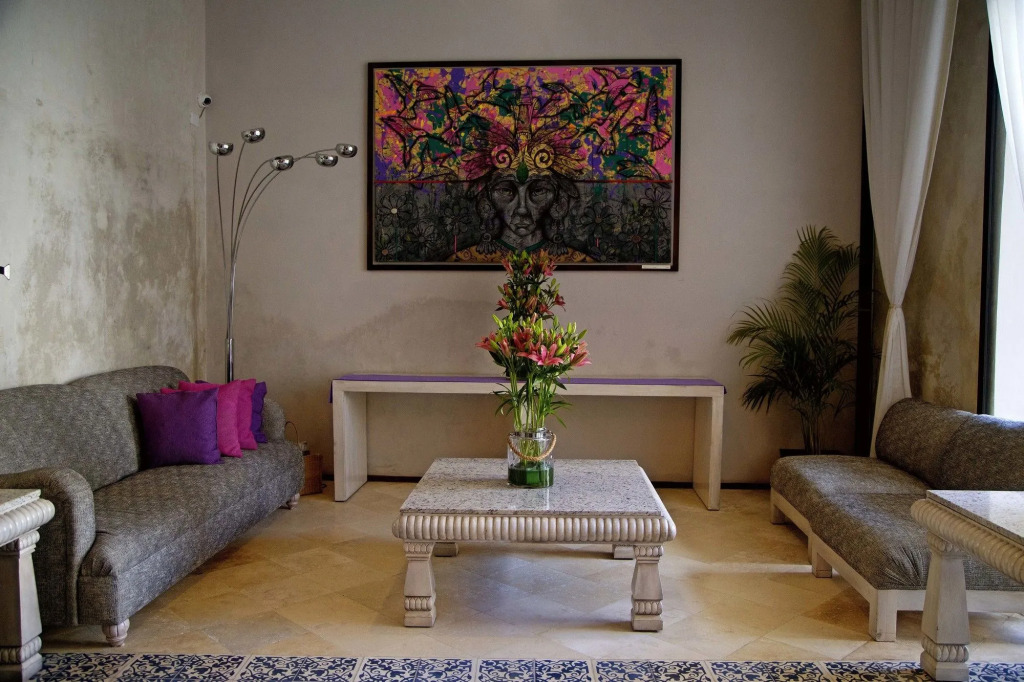 Yaax Hotel Boutique