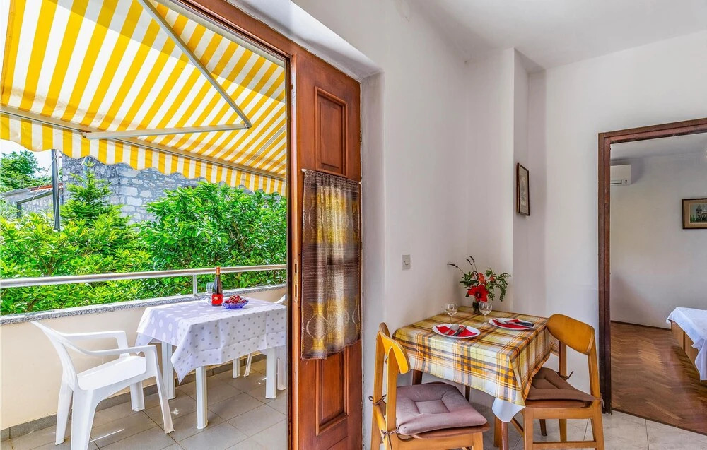 Amazing Apartment in Medulin With 1 Bedrooms and Wifi