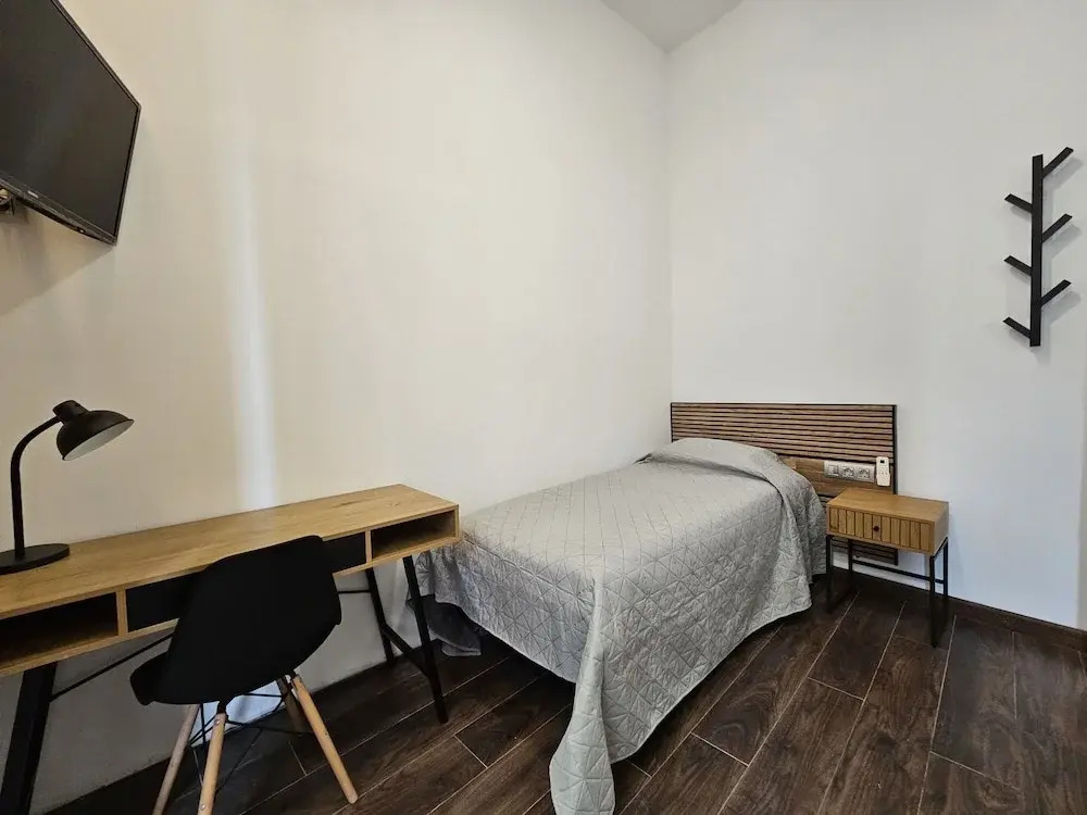 Triana Rooms EH