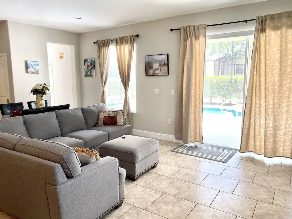 Solterra Resort!! Spacious House With Game Room, Private Pool and Movie Room!!