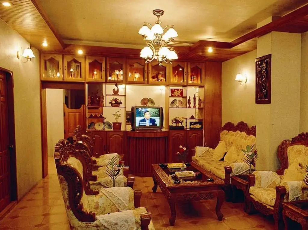 May Shan Hotel