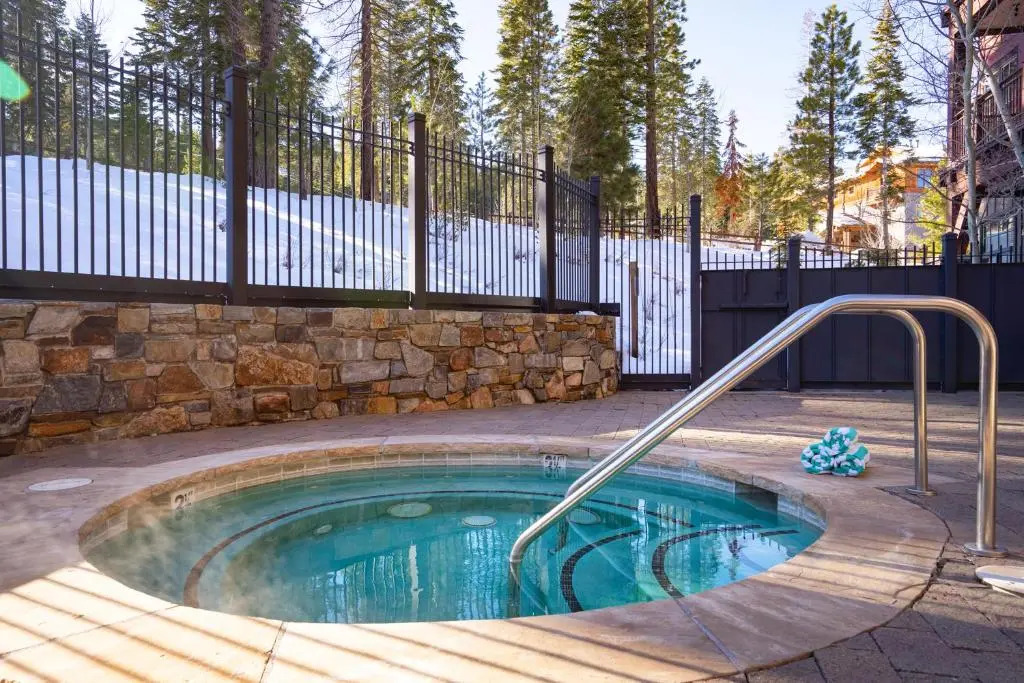 Luxury 2BD Village at Northstar Residence - 306 Iron Horse South