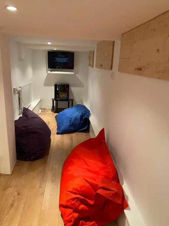 Central Stratford Cozy Double Room