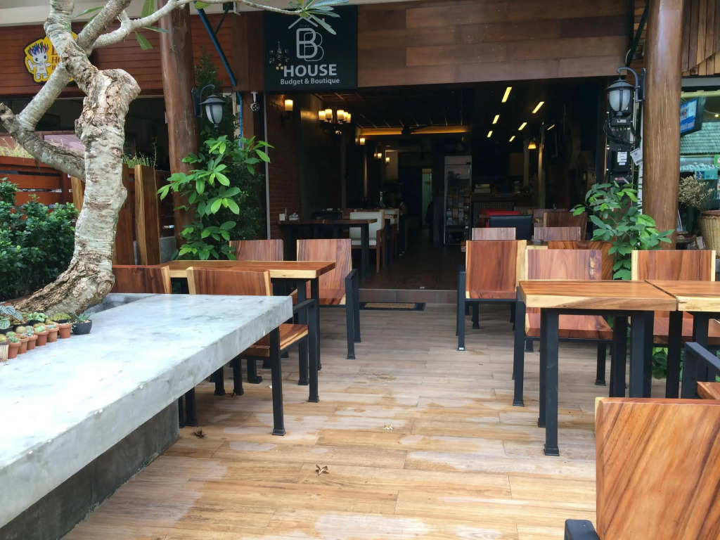 BB House Budget & Boutique